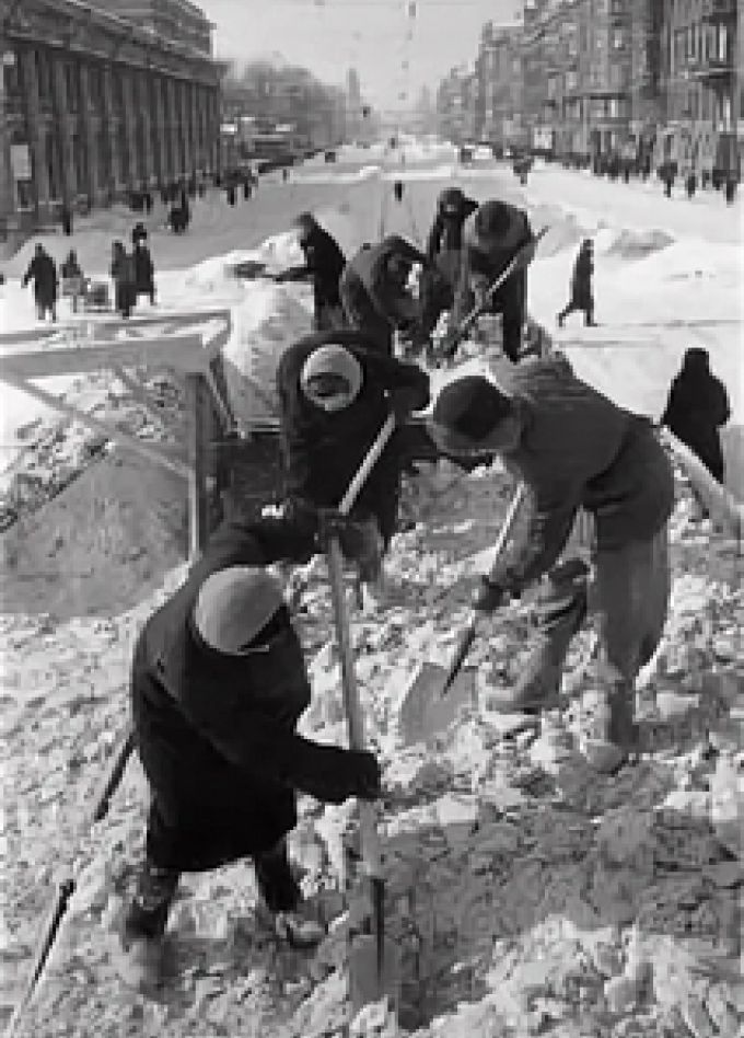 900 героических дней. Урок мужества